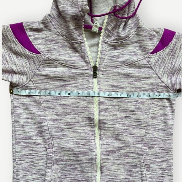 Under Armour Cold Gear Purple Hooded Zip Up Jacket. Logo on Pocket. XS. - Picture 4 of 8